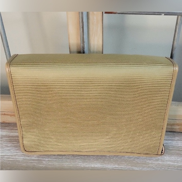EUC!! VINTAGE Yves Saint Laurent Clutch - Picture 7 of 14